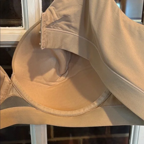 Cacique Tan Seamless Full Coverage Bra size 50B Has underwire. - Picture 9 of 9